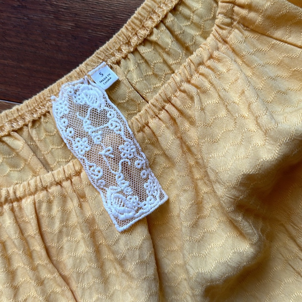 Sadie and Sage Yellow Off the Shoulder Crop Top, size small - Picture 2 of 10